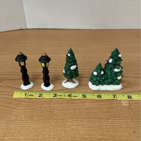 Vintage Christmas Village Accessories Trees and Lamp Posts Hand Painted Ceramic - Picture 6 of 6